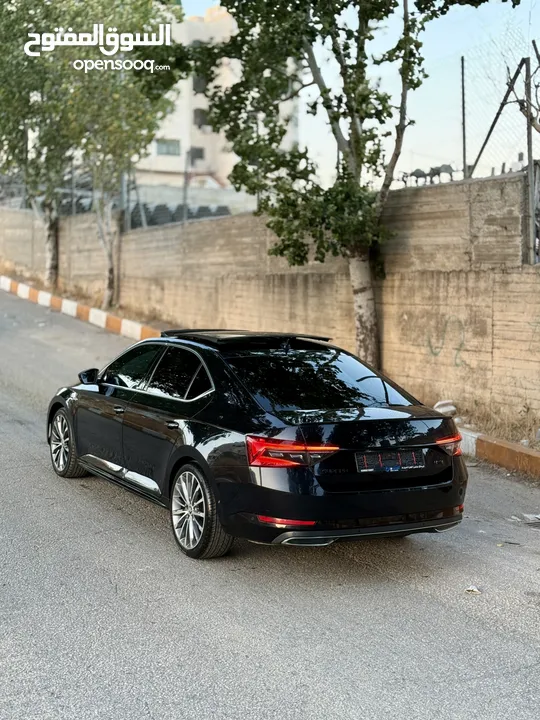 سوبيرب 2020 فل مسكر لورين كلمنت