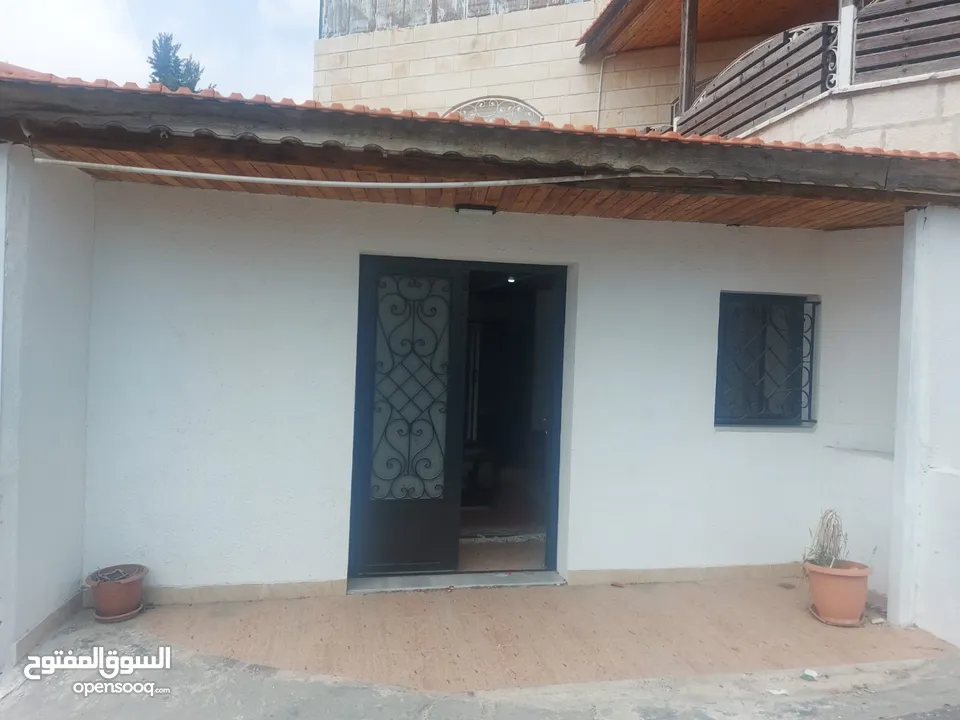 أستديو مفروش للايجار مقابل الجامعة الأردنية طلعة نيفين من المالك مباشرة