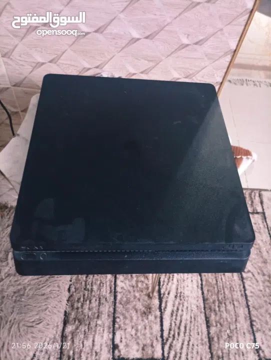 - Playstation 4 Slim استعمال بحالة جديد  [الخليل] جديد  - غير مصلح وغير مفتوح