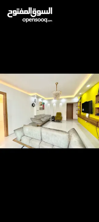 شقه سوبر ديلكوس جديده مساحه 220متر للبيع قصر طابق 3عين مصباح
