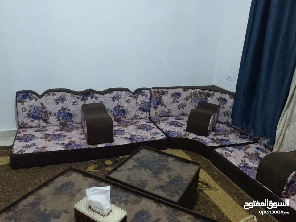 كورنر للبيع .. مجلس عربي للبيع .. مستعجل