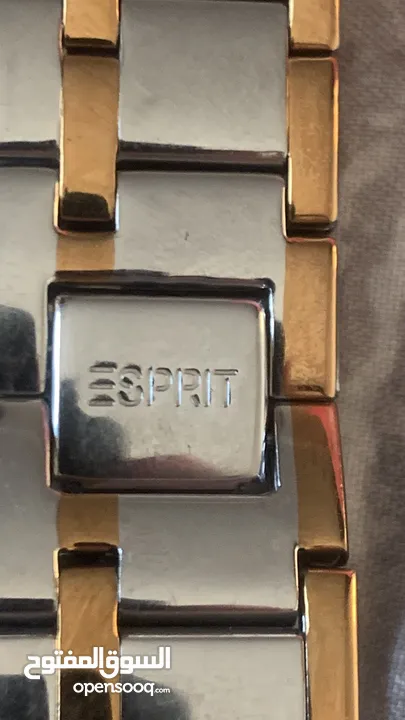 ساعه esprit اصليه سعر الجديده منها 112 هاي مستعمله فقط ب 55دينار