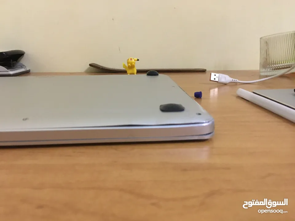 Macbook pro 2014 15inch i7 2.5 ghz اكثييييييير قوي ك معالج و البطاريه بتقعد على الاقل ساعتين