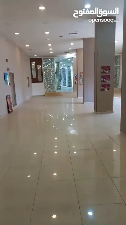 مجمع للبيع