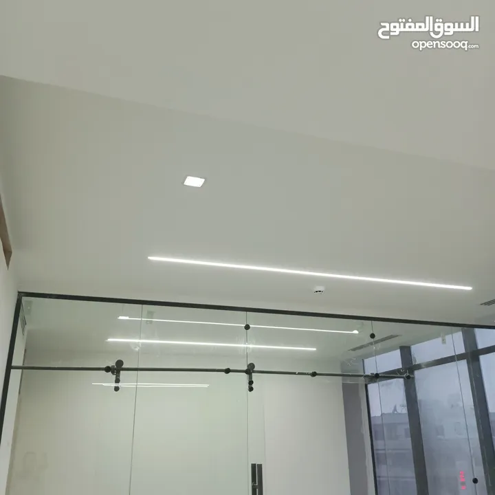 محمد المصرى  عمل جميع انواع الدهانات والديكورات الحديثه ومعالجة الرطوبه