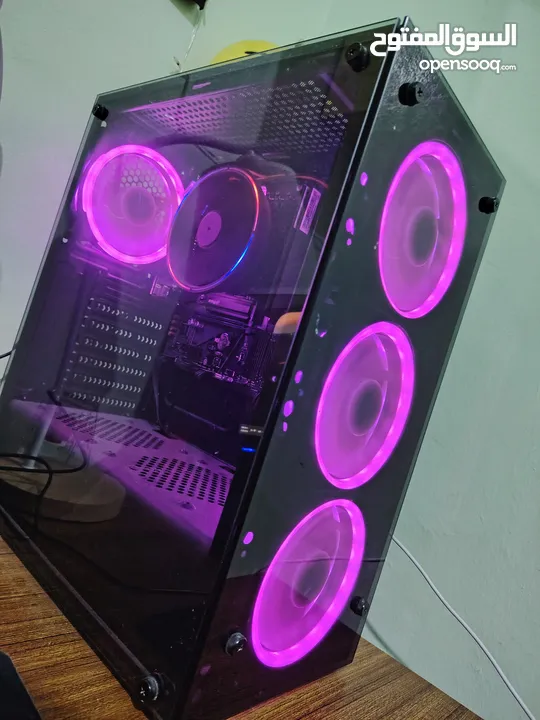 Pc للبيع..