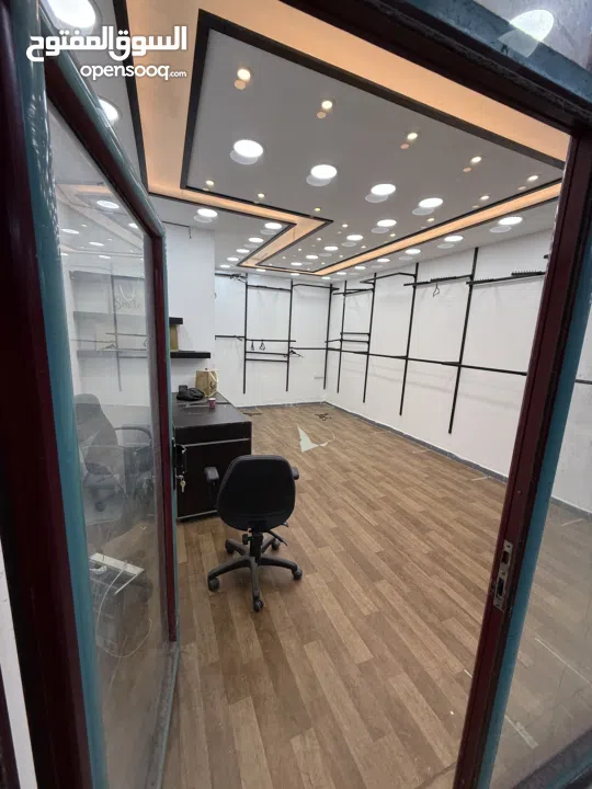 محلين للبيع خلو بسعر مغري جدا