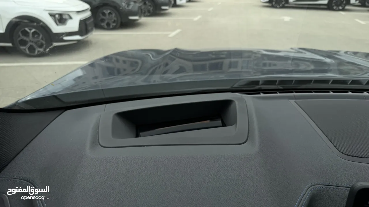 BMW x3 30e ترخيص   محرك 2000 هايبرد plug in/يقطع على الشحنه 43 كيلو متر  293 حصان