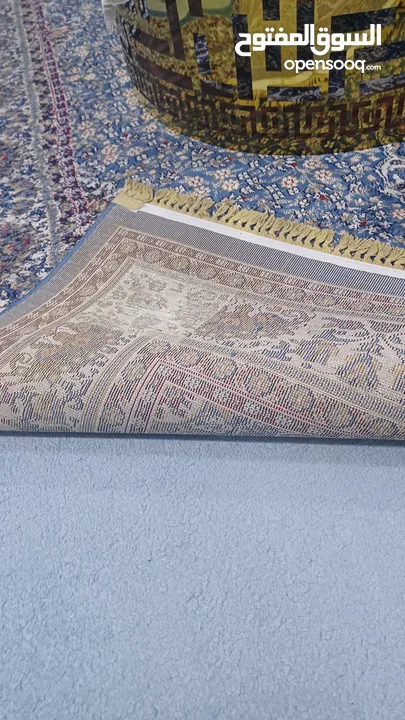 مكيت لون ازرق فاتح مستعمل  للبيع مستعمل جديد بحاجه ال دراي كلين من الجوانب