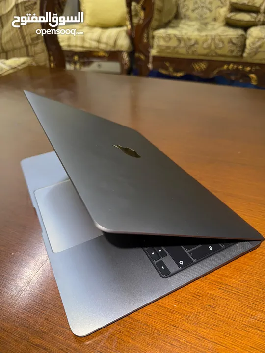 For Sale: Apple MacBook + Magic Mouse (Black & Silver) – Like New