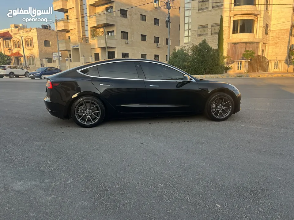 Tesla 3 فحص كامل جمرك جديد ماشيه 40 الف فقط