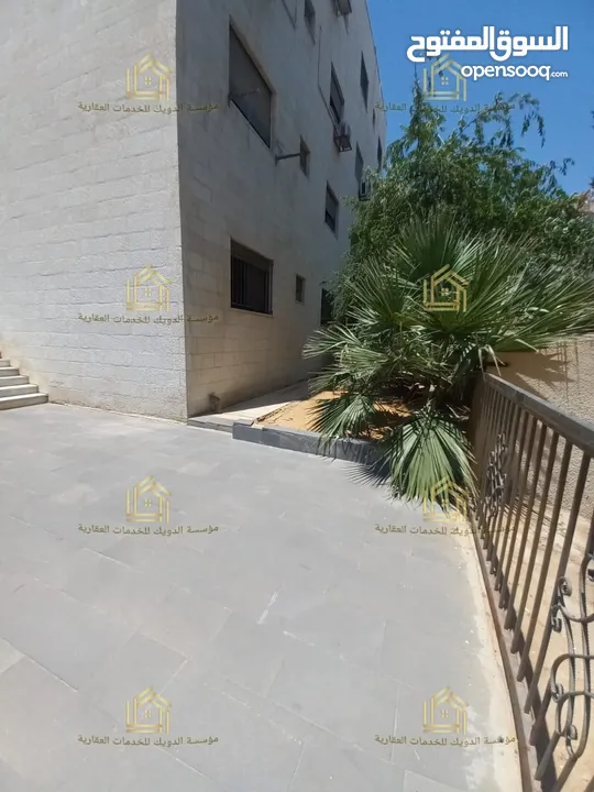 شقة سوبر ديلوكس ارضي مع حديقة وترسات مدخل مستقل