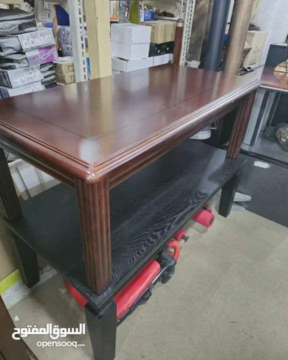 للبيع طاولات مكتب جديد
