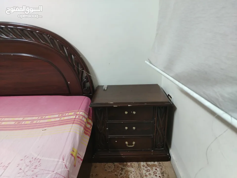 سرير زان مع بيرو وجانب2 قوي جدا بحاله الوكاله80