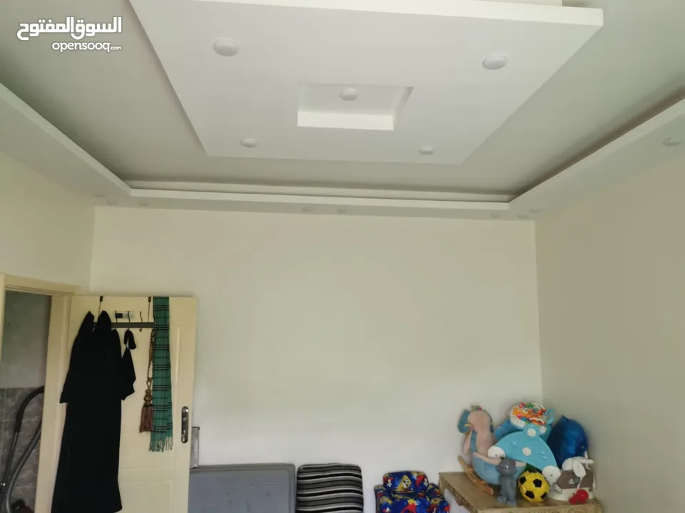 منزل مستقل مكون من طابقين ومدخلين منفصلين
