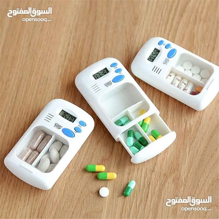 حافظة ادويه  و منظمة الادويه على 5 فترات  لسبع ايام بالاسبوع