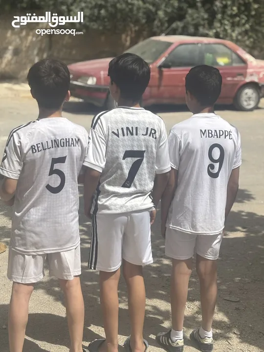 تيشيرتات واطقم رياضية   ميسي ورونالدو   مبابي ريال مدريد  لامين يامال برشلونة   المنتخب الاردني