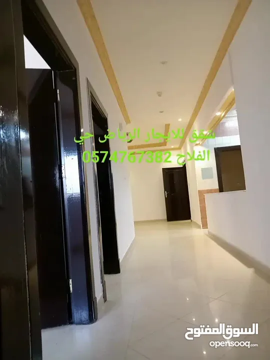 شقه للايجار السنوى في حي العارض غرفه +صاله+حمام+مطبخ....  35الف +الخدمات