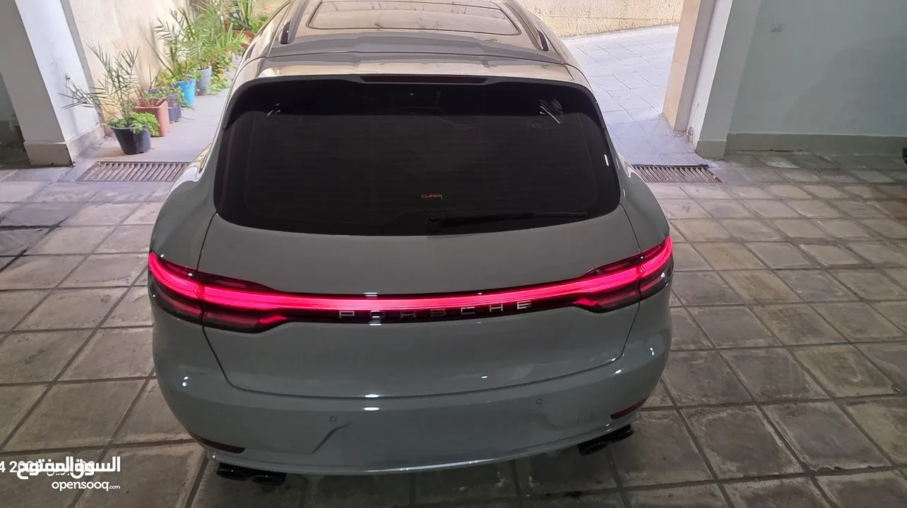 Porsche macan 2019  رمادي فاتح  وارد الوكاله مالك واحد   مواصفات خاصه ...مالك واحد  بسعر مميز