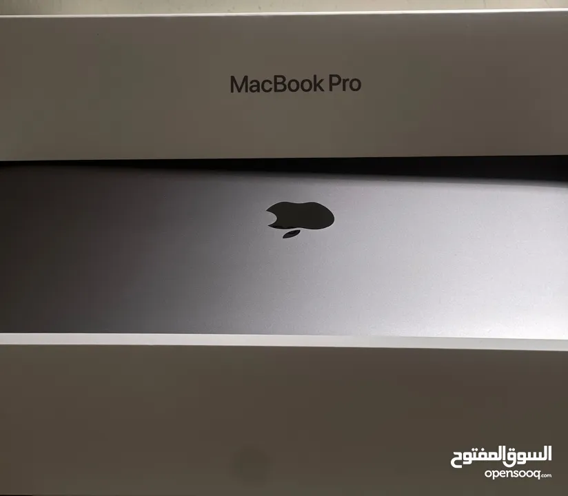 ‏Macbook pro 13 inch, M2, 256 GB