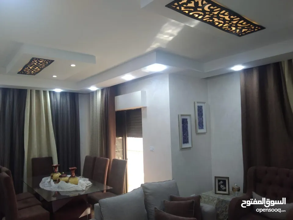 شقة مفروشة فاخرة للإيجار - الشميساني  موقع مميز جدًا