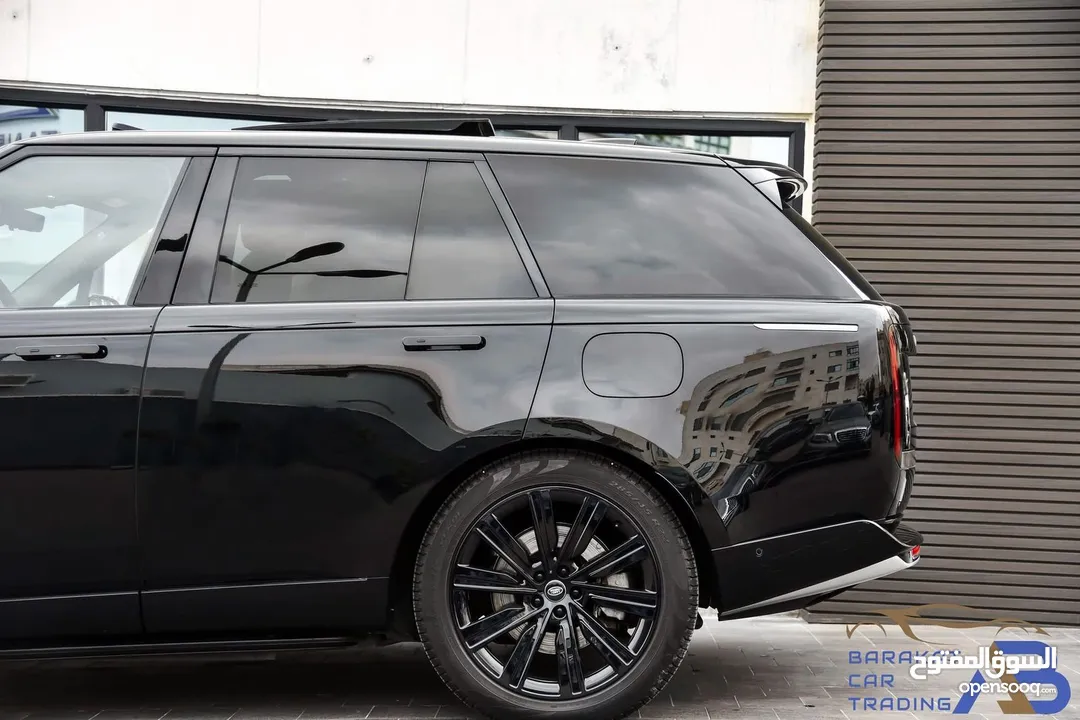 الصقر الأسود لتأجير السيارات يتوفر لدينا رنج روفر فوج 2023 Range Rover Vogue للإيجار ب أفضل الأسعار.