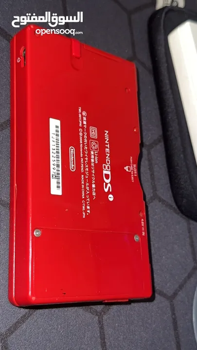 Dsi Red hacked with 20+ games , charger and pen