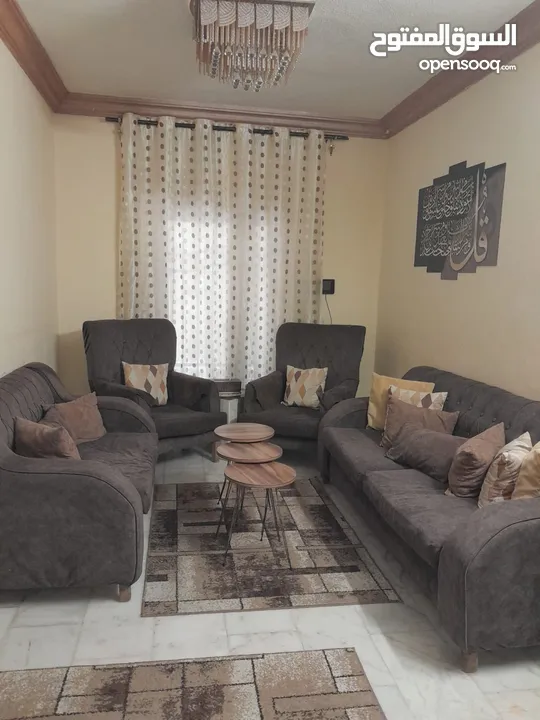 طقم كنب احمر للبيع