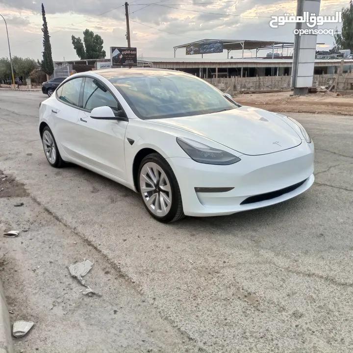 تيسلا 2023 MODEL 3 حرة