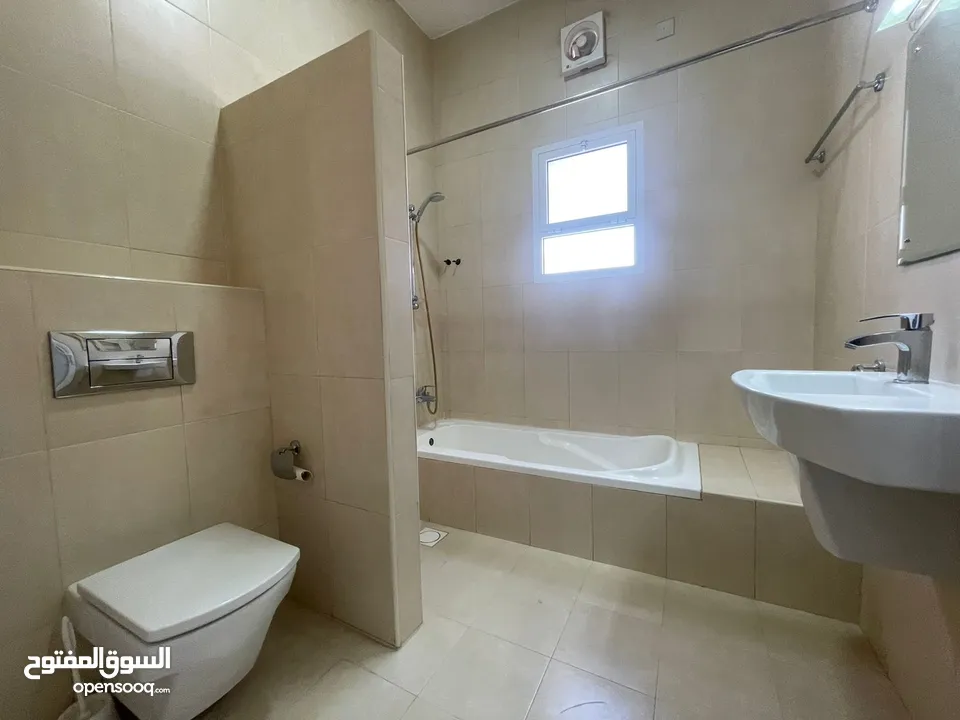 4 BR Lovely Townhouse in Madinat Qaboos