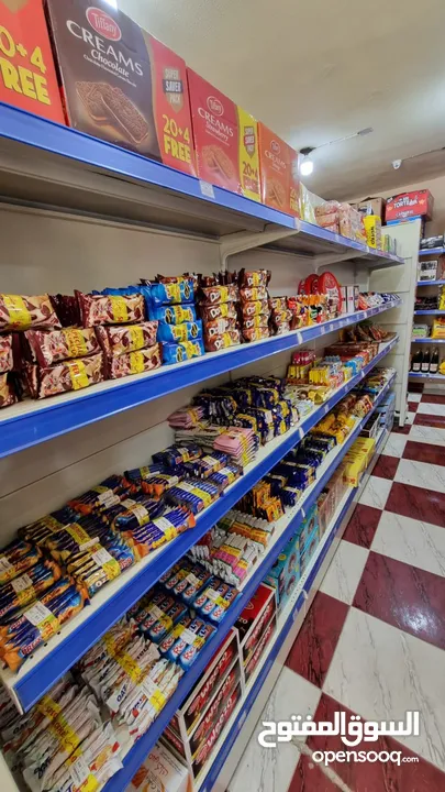 محل سوبر ماركت و عروض للبيع (خلو) في طبربور بابين مساحة 120متر 70 متر داخلي و 50 متر ساحة خارجية