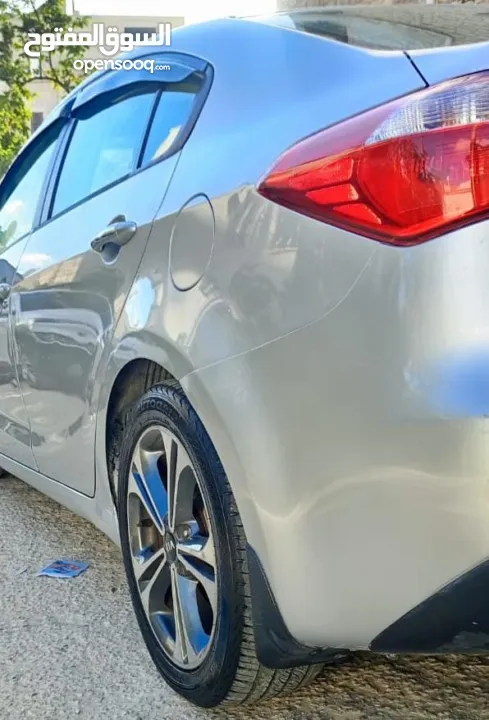 كيا سيراتو 2013 تسيير 2014 مع فتحة عداد قليل فحص ممتاز