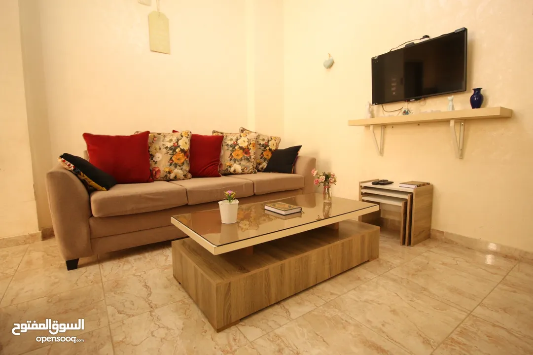 شقة مفروشة للايجار في عمان الاردن - مطل ابو نصير قرب الليدرز سنتر
