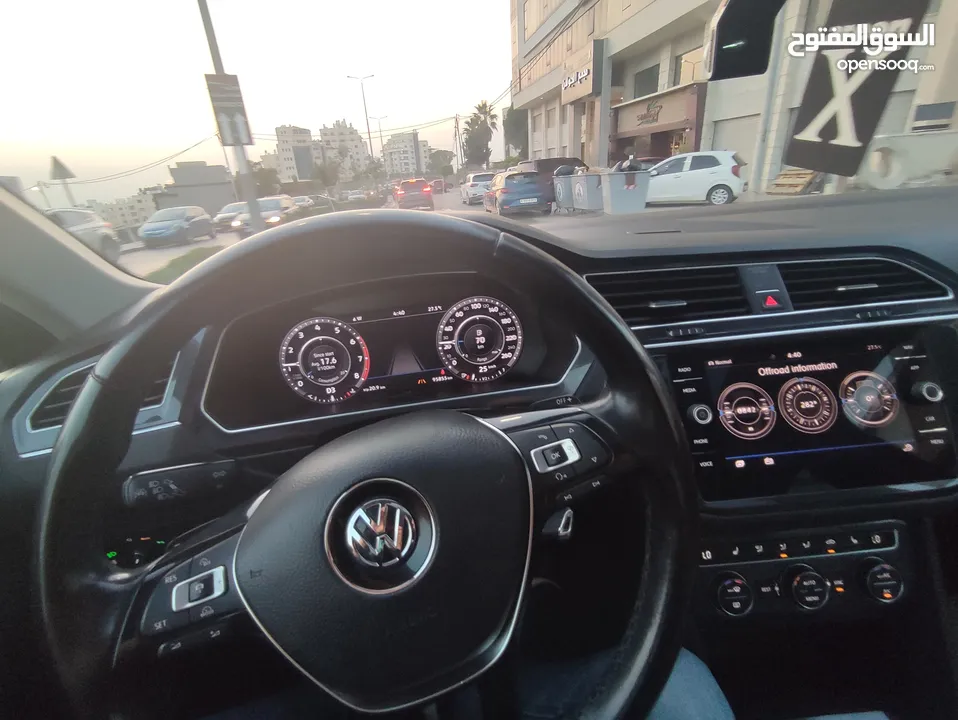 تيجوان محرك2000بنزين دفع رباعي فل مسكر اضافات للبيع بسعر مغري