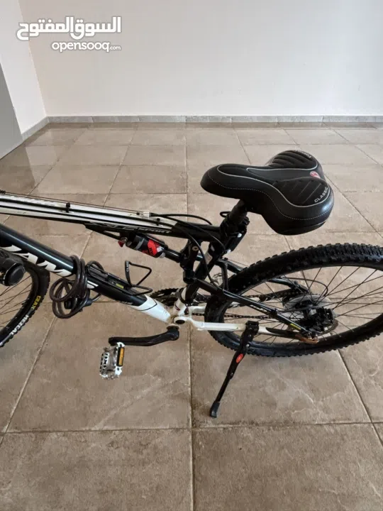 بسكليت jamis للبيع بمواصفات مميزة وسعر مميز