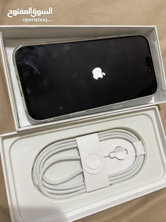 İphone 16 pro max   صيني  جديد  ( تم فتح العلبه لتصوير )فقط مساحه 1تيرا  مع كفر شفاف
