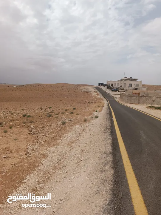 قطعة ارض مميزة للبيع في زملة العليا مقابل القصر القطري مساحة 3600م على شارعين