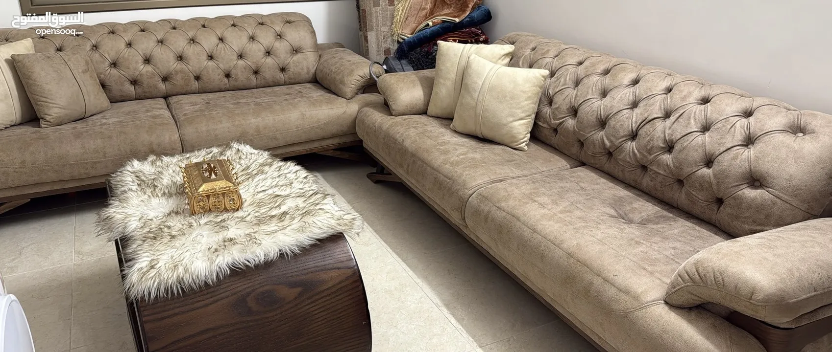 للبيع طقم كنبايات بحالة ممتازة