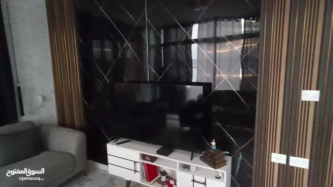 شقة روف للبيع