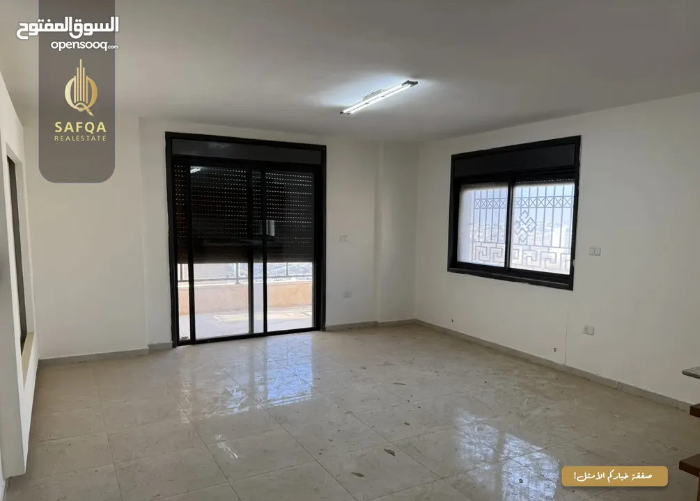شقة للبيع في البيرة بالقرب من جوال