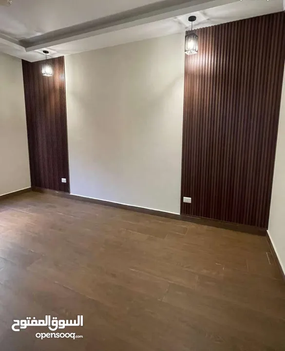 شقة لم تسكن - فاخرة - دير غبار - 4نوم - 255م - بلكونتين بإطلالــــه مميزة - قرب الخدمات العامة