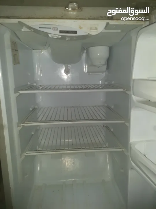 ثلاجة مستعمل بحالة الوكاله للبيع