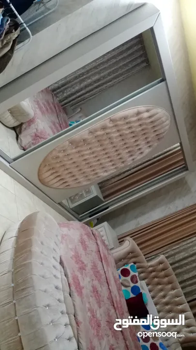 غرفة نوم بحالة الوكالة للبيع بغاية السفر