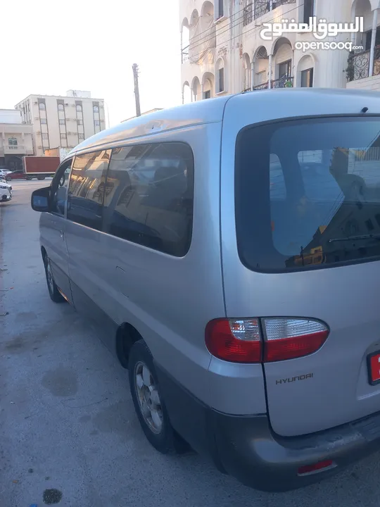 هيونداي h1 للبيع 2003 استعمال خفيف وكالة داخل وخارج فقط2200 ريال