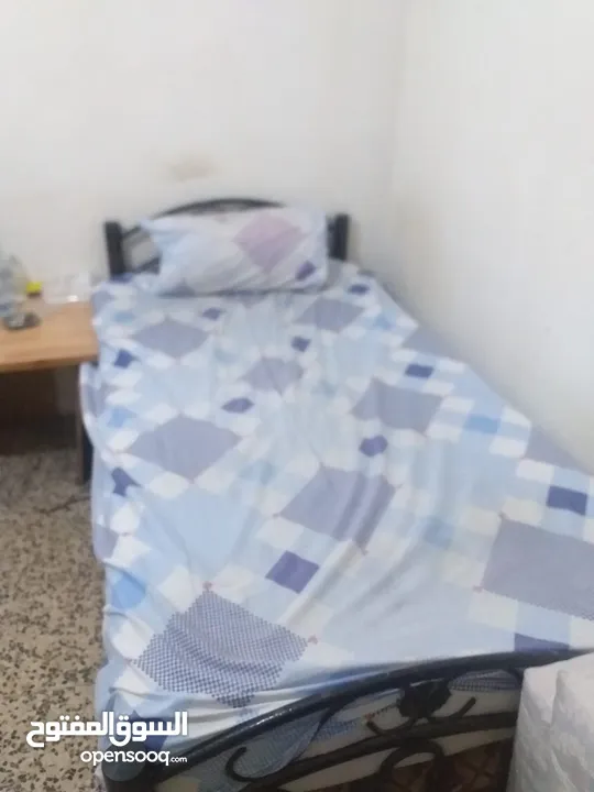 اثاث بيت بحالة جيدة للبيع المستعجل