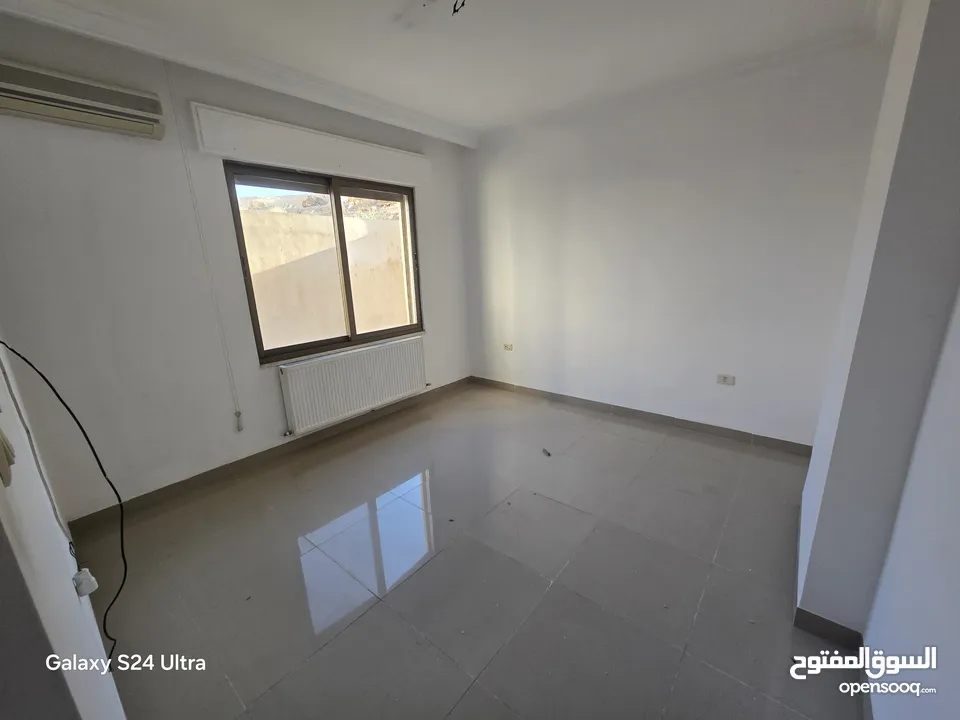 دير غبار ـ شقه فارغه للايجار ـ 120 متر  مناسبه جدا لعرسان ـ 4600 دينار