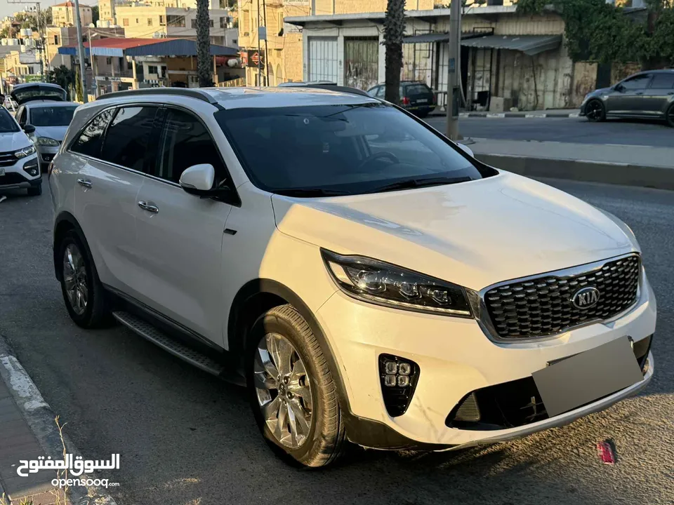 كيا سورنتو 2018 للبيع بحالة ممتازة