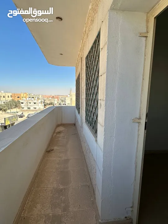 شقق للإيجار في مادبا - بجانب مسجد علي بن ابي طالب من المالك مباشرة                                 .