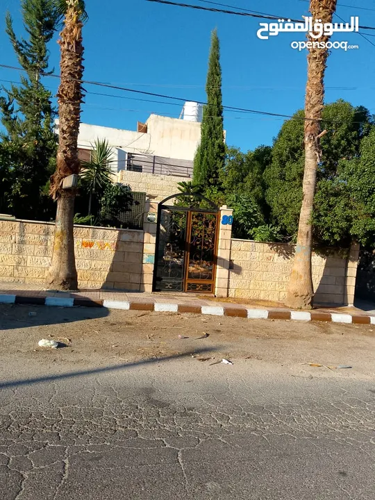بيت مستقل للبيع بسعر مغري كاش من المالك مباشرة