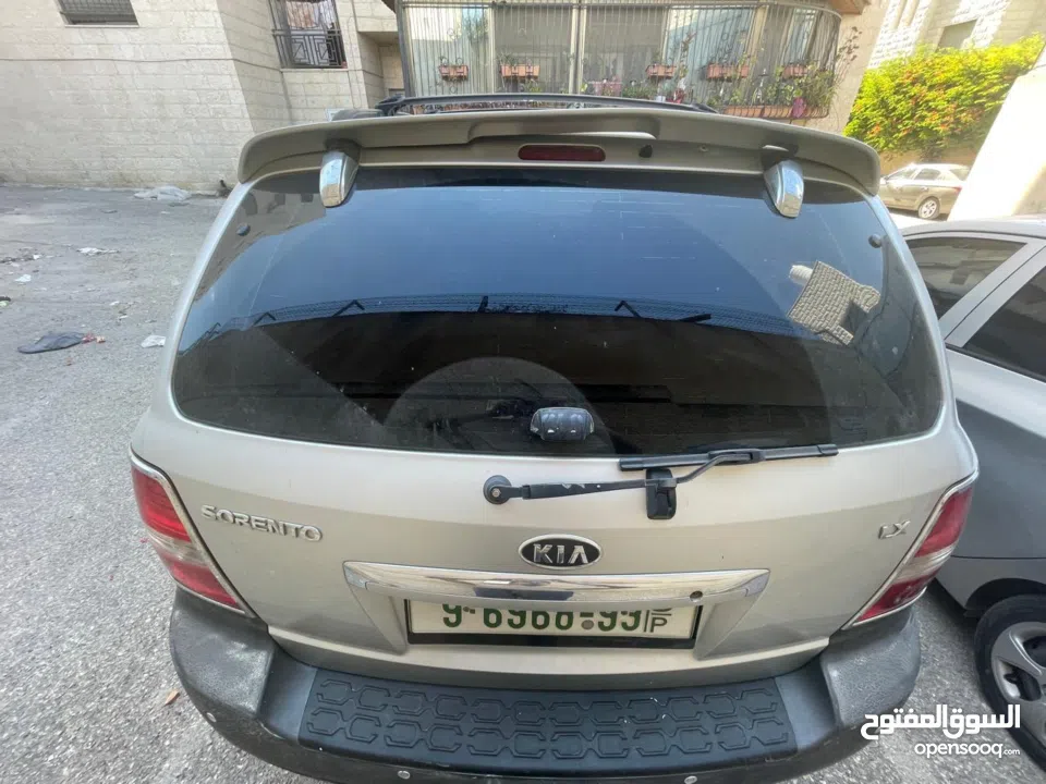 جيب سيرسنتو 2009 ، ماشي 173الف كيلو متر مرخص و مأمن و في امكانية للبدل!!!